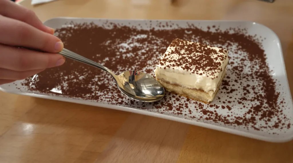 « J'ai remplacé le mascarpone par cet ingrédient » : son tiramisu maison contient presque deux fois moins de calories